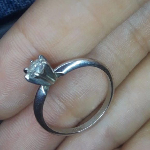 Ring - Picture 4 of 4